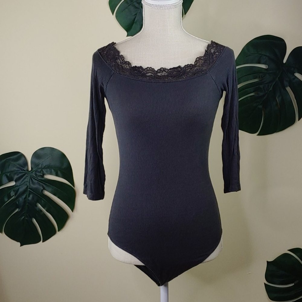 🌿AE🌿 Ribbed bodysuit soft lace